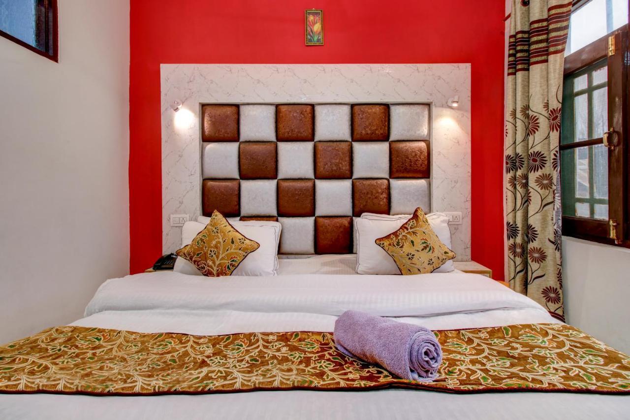 Hotel Royal Hameed Srīnagar Kültér fotó
